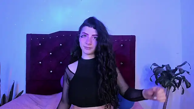 Snapshot of kitty__chs chatting on 02/13/26, 03:01 kitty chs online show from 02/13/26, 03:01