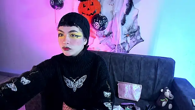 Snapshot of kitty__chs chatting on 10/07/25, 11:11 kitty chs online show from 10/07/25, 11:11