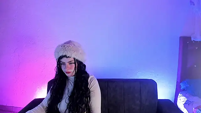 Snapshot of kitty__chs chatting on 10/12/25, 12:39 kitty chs online show from 10/12/25, 12:39