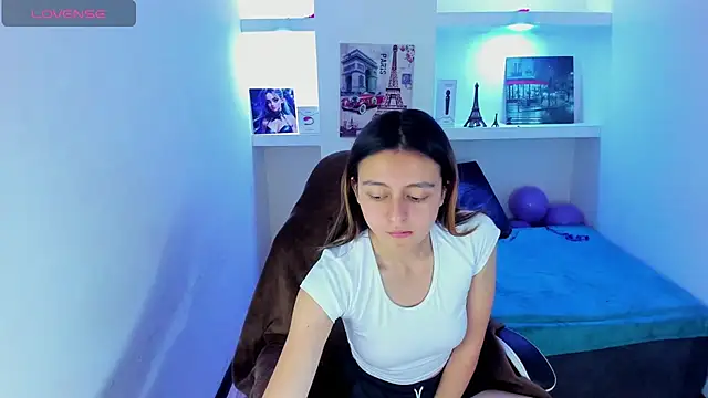 lala clark online show from 10/10/25, 04:13