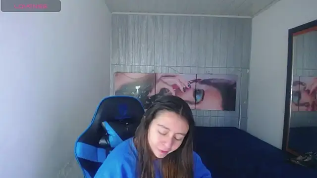 lala clark online show from 11/20/25, 01:01