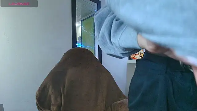 lala clark online show from 10/08/25, 12:50