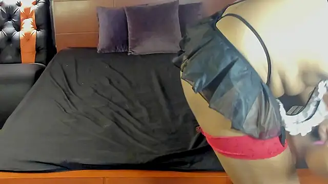 Snapshot of Charlotte-Smit chatting on 10/31/25, 06:15 Charlotte-Smit online show from 10/31/25, 06:15