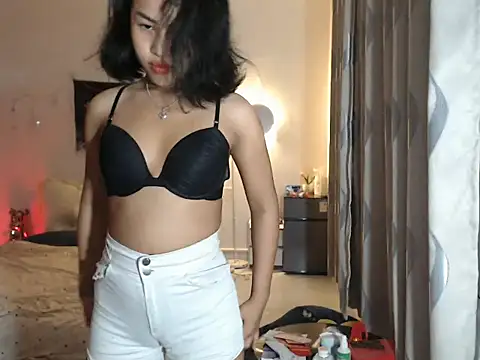 EllieYoon online show from 04/02/26, 12:12