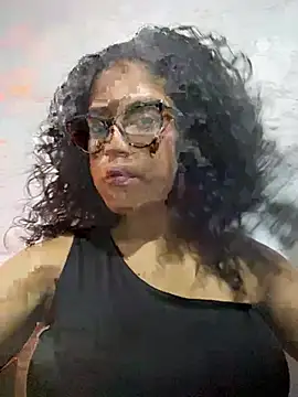 miiabrown18 online show from 04/15/26, 01:22