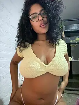 miiabrown18 online show from 05/13/26, 01:12