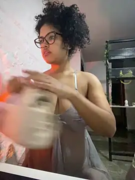 miiabrown18 online show from 05/03/26, 07:13