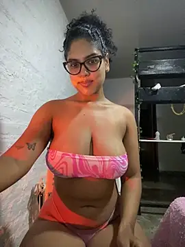 miiabrown18 online show from 06/03/26, 07:31