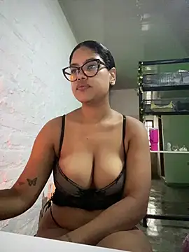 miiabrown18 online show from 04/13/26, 01:15