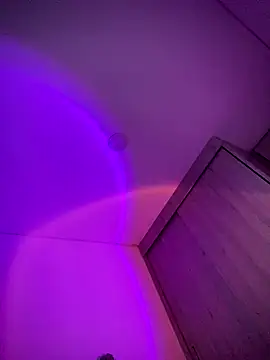 miiabrown18 online show from 11/30/25, 10:54