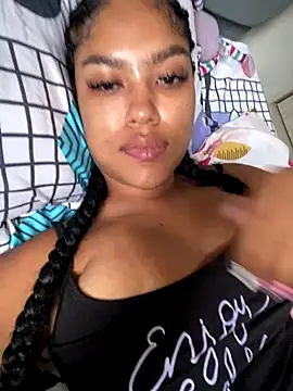 miiabrown18 online show from 11/03/25, 11:47