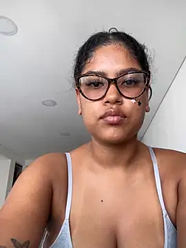 miiabrown18 online show from 11/09/25, 07:18