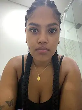 miiabrown18 online show from 11/04/25, 11:58