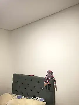 miiabrown18 online show from 11/05/25, 11:52