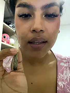 miiabrown18 online show from 10/11/25, 03:51