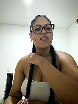 miiabrown18 online show from 11/03/25, 11:52