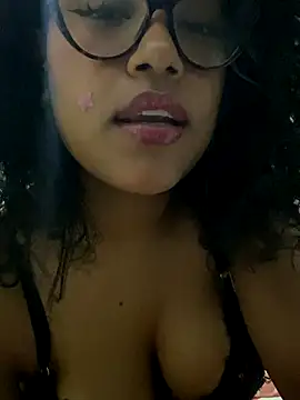 miiabrown18 online show from 10/09/25, 01:39