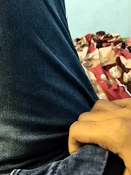 123Imranshaik123 online show from 04/07/26, 01:35