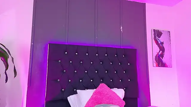 Kataaleya  12 online show from 11/11/25, 12:00