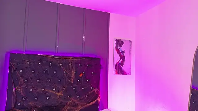 Kataaleya  12 online show from 10/31/25, 12:02