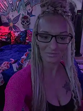 Snapshot of blondebarbiebae chatting on 10/01/25, 07:29 blondebarbiebae online show from 10/01/25, 07:29