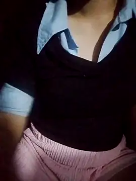 Snapshot of Lover-loverxx chatting on 10/01/25, 04:11 Lover-loverxx online show from 10/01/25, 04:11