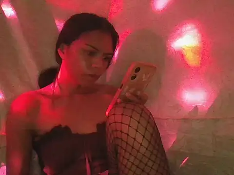 Kim25xxxx online show from 10/18/25, 12:12