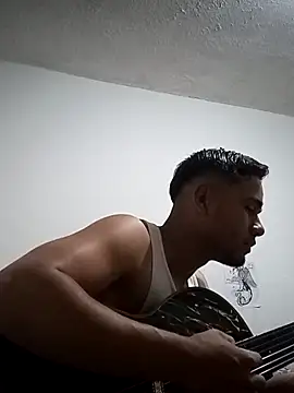 Snapshot of elmordelon14 chatting on 11/08/25, 12:58 elmordelon14 online show from 11/08/25, 12:58