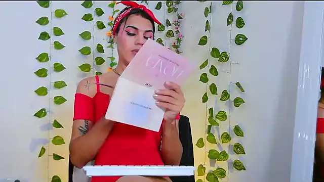 Snapshot of ashley_Sexy26 chatting on 02/13/26, 06:35 ashley Sexy26 online show from 02/13/26, 06:35