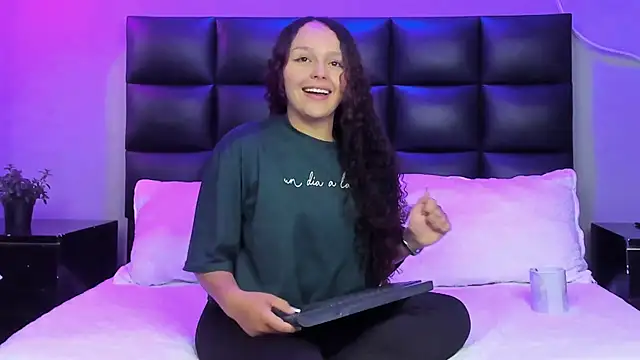 CamilaGomez149 online show from 10/01/25, 01:04