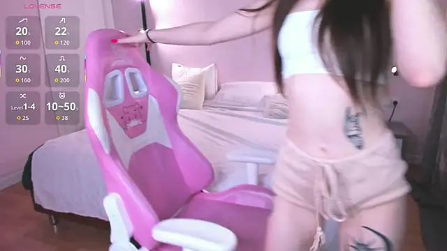 Alic Fox online show from 10/09/25, 12:44