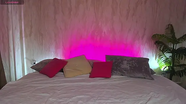 Alic Fox online show from 10/21/25, 12:43