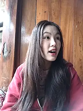 Mai lovely online show from 12/17/25, 01:54