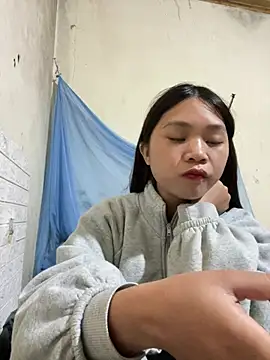 Mayy1 online show from 04/24/26, 05:42
