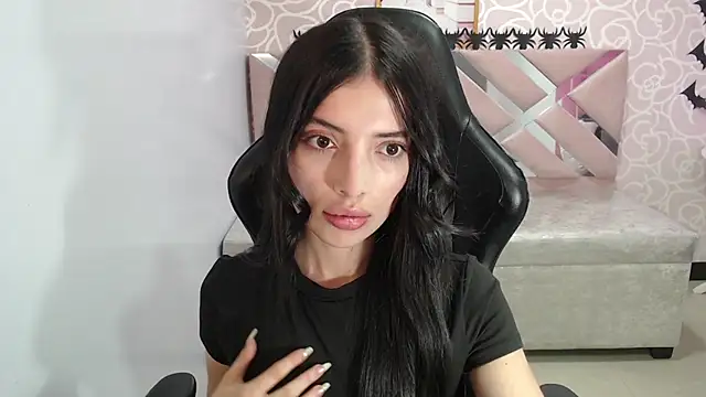 cynthia ch online show from 10/23/25, 03:38