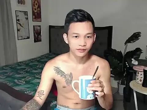 asianmonstercock05 online show from 10/30/25, 08:06
