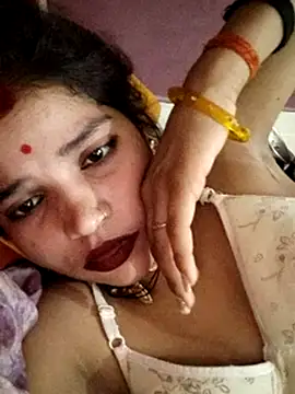 Snapshot of Mahek_love143 chatting on 06/15/26, 10:26 Mahek love143 online show from 06/15/26, 10:26
