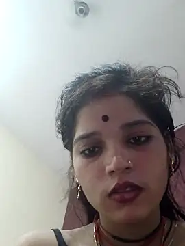 Snapshot of Mahek_love143 chatting on 06/06/26, 11:43 Mahek love143 online show from 06/06/26, 11:43