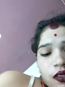 Snapshot of Mahek_love143 chatting on 06/25/26, 05:12 Mahek love143 online show from 06/25/26, 05:12