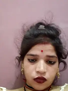 Snapshot of Mahek_love143 chatting on 06/14/26, 04:03 Mahek love143 online show from 06/14/26, 04:03