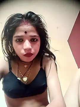 Snapshot of Mahek_love143 chatting on 06/04/26, 11:04 Mahek love143 online show from 06/04/26, 11:04