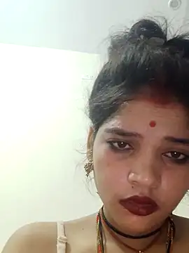 Snapshot of Mahek_love143 chatting on 06/14/26, 01:13 Mahek love143 online show from 06/14/26, 01:13