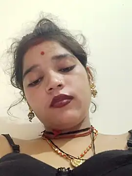 Snapshot of Mahek_love143 chatting on 06/18/26, 10:37 Mahek love143 online show from 06/18/26, 10:37