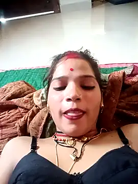 Snapshot of Mahek_love143 chatting on 05/31/26, 11:05 Mahek love143 online show from 05/31/26, 11:05