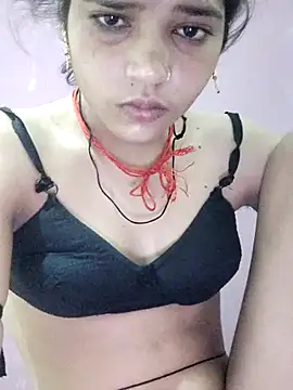 Snapshot of Mahek_love143 chatting on 07/11/26, 10:10 Mahek love143 online show from 07/11/26, 10:10