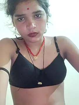 Snapshot of Mahek_love143 chatting on 07/13/26, 10:31 Mahek love143 online show from 07/13/26, 10:31