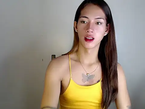 Snapshot of ashley_bombshell chatting on 11/14/25, 07:28 ashley bombshell online show from 11/14/25, 07:28