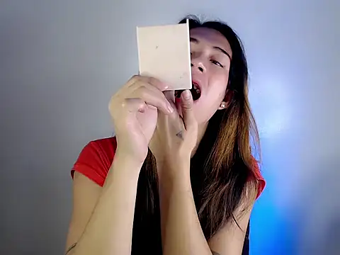 Snapshot of ashley_bombshell chatting on 10/25/25, 08:20 ashley bombshell online show from 10/25/25, 08:20