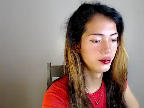 Snapshot of ashley_bombshell chatting on 10/16/25, 08:28 ashley bombshell online show from 10/16/25, 08:28