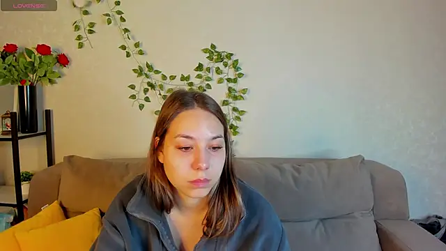 Al1ice Moures online show from 11/28/25, 01:06